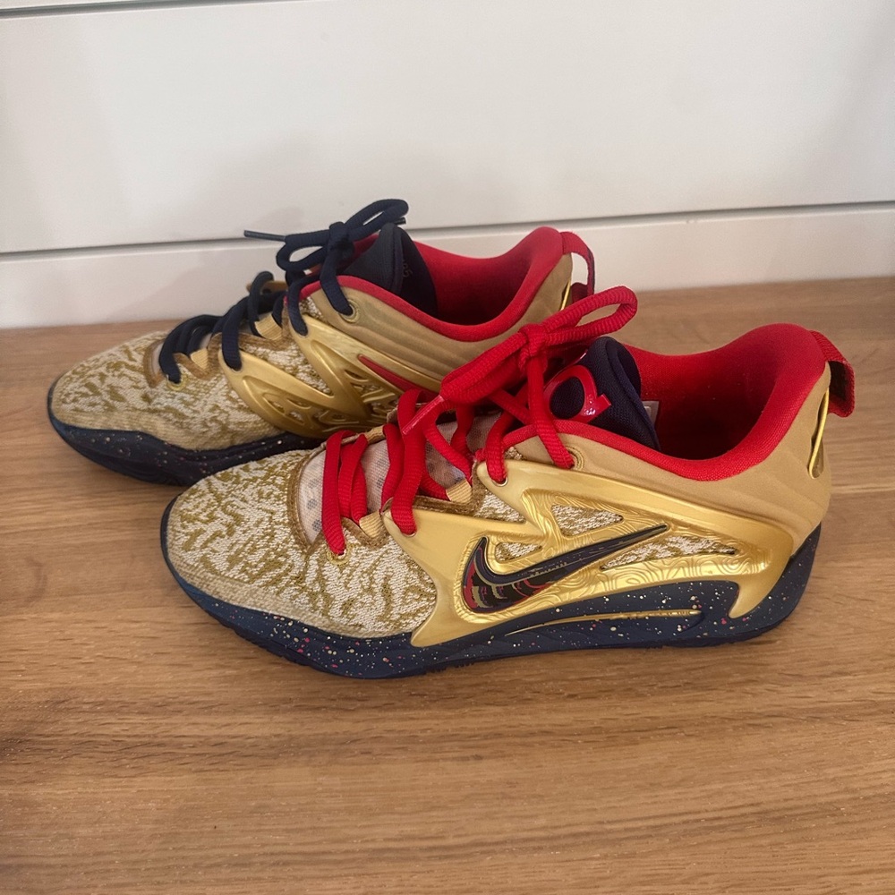 Men's Nike KD15 "Olympics" basketball sneakers Size 9